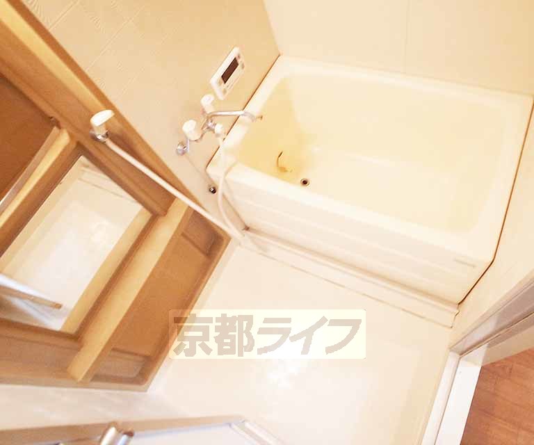 バス・シャワールーム　快適空間！