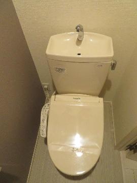 トイレ　シャワー付トイレ