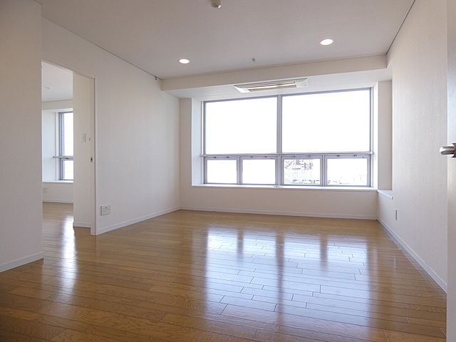 居室・リビング　※別部屋の参考写真です。