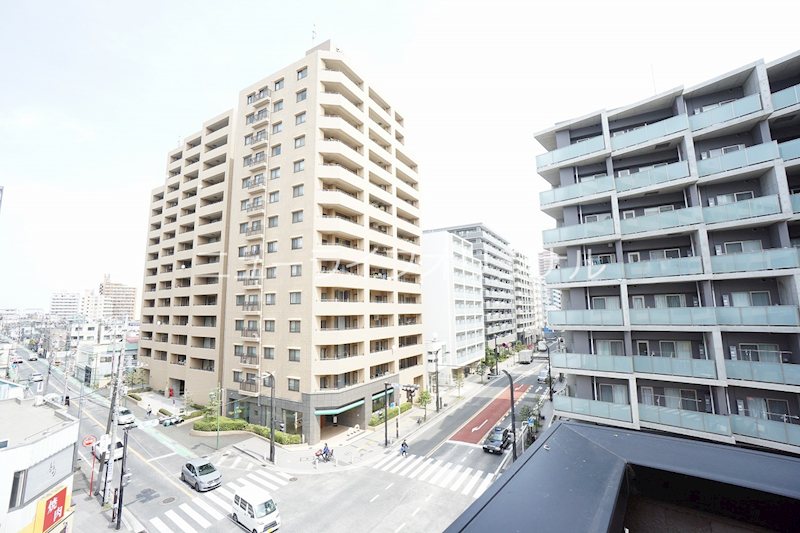 眺望　前面の建物とは距離があるため開放感があります☆