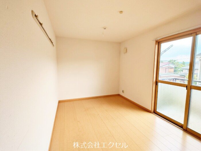 その他部屋・スペース　フローリングの室内です。