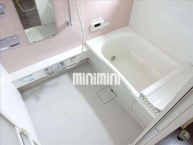 バス・シャワールーム　追い焚き付きバスルーム