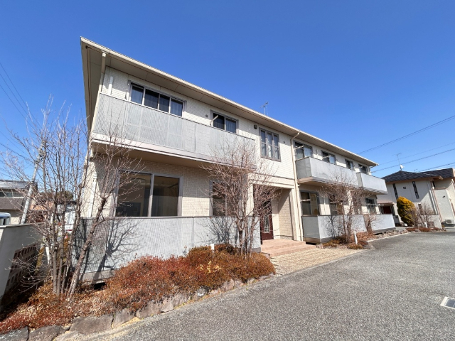 建物外観　敷地が広く、きれいです。