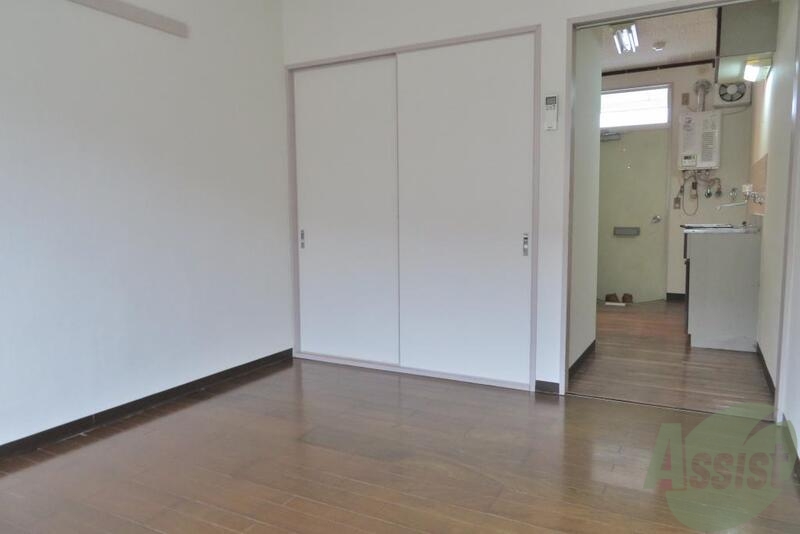 その他部屋・スペース　寝室はこんな感じでクローゼットもあり広々としてますね