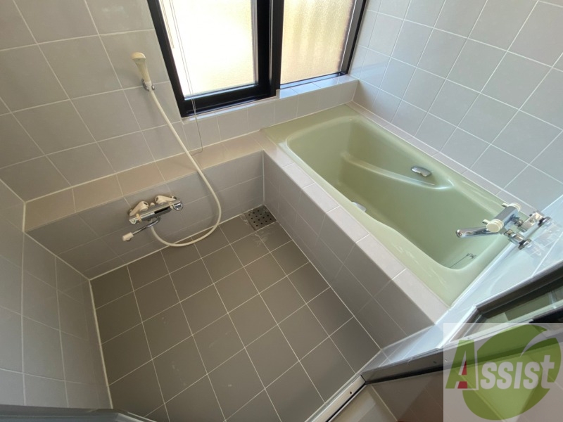 バス・シャワールーム　お風呂になります。一日の疲れを癒してくださいね。