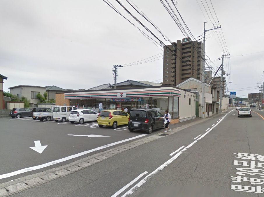 コンビニ　セブンイレブン徳島吉野本町6丁目店（コンビニ）まで303m