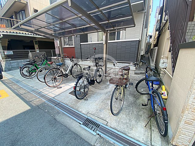 その他共有部分　エスト・ヴィヴァーチェ　自転車置き場