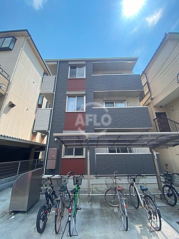 建物外観　エスト・ヴィヴァーチェ　外観