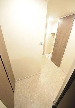 玄関　写真は同タイプ住居です