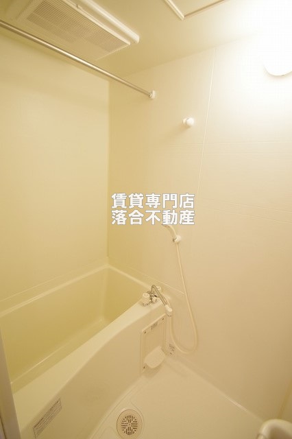 バス・シャワールーム　落ち着いた空間のお風呂