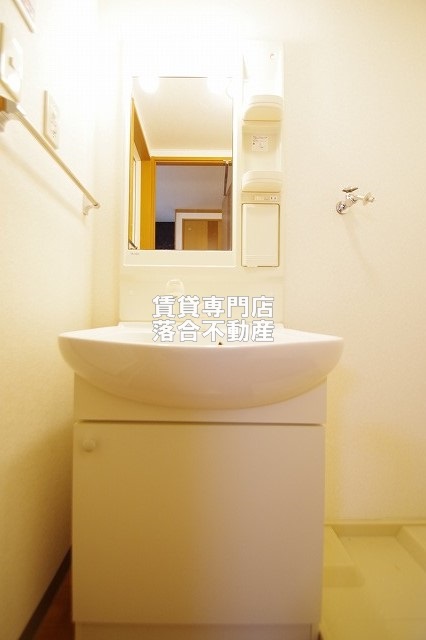 洗面設備　独立洗面化粧台付き