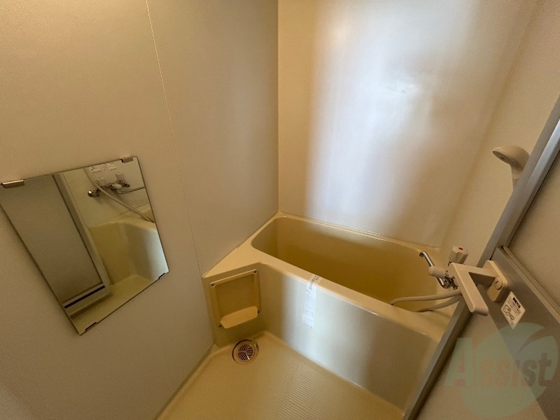 バス・シャワールーム　お風呂です。ゆっくりお風呂につかるのも体に良いですね～