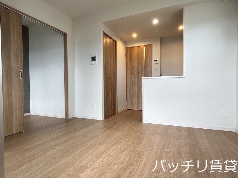 居室・リビング　別号室の写真の為　現状優先