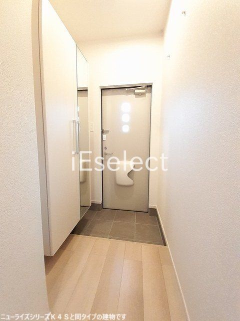 玄関　同タイプのイメージ写真です