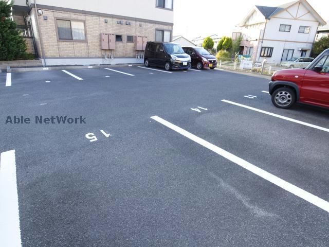 駐車場　駐車場