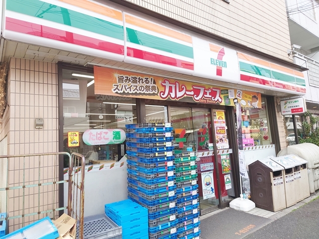 コンビニ　セブンイレブン上十条店（コンビニ）まで548m