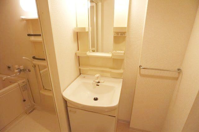 洗面設備　お部屋探しは株式会社　タウンハウジング　までお気軽にお問合…