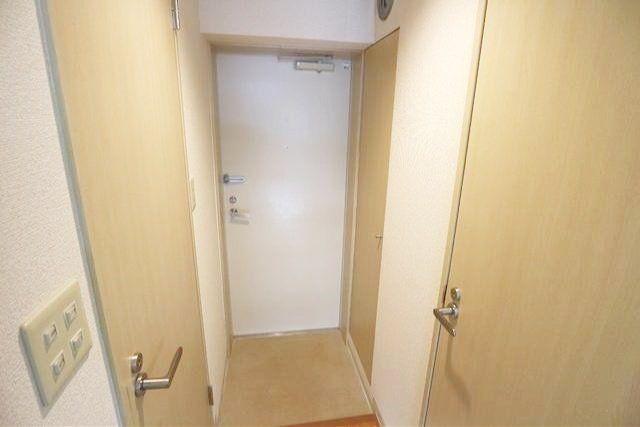 玄関　お部屋探しは株式会社　タウンハウジング　までお気軽にお問合…