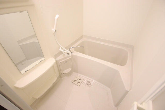 バス・シャワールーム　※別室の参考写真の為、現況優先です。