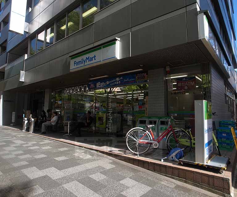 コンビニ　ファミリーマート京都堺町御池店（コンビニ）まで144m