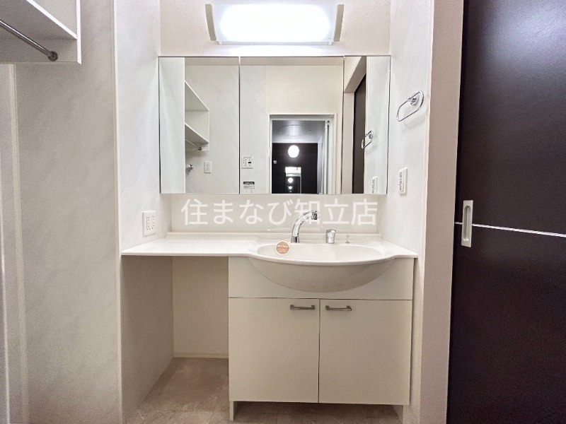 洗面設備　同型タイプ