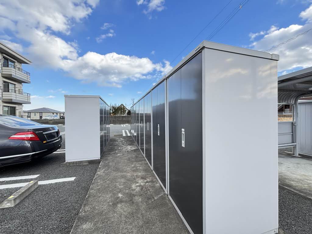 建物外観　ストッカー