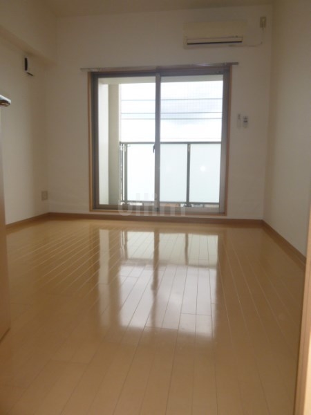 居室・リビング　※同タイプの他のお部屋です