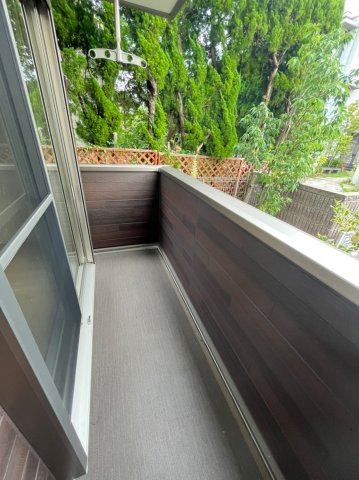 バルコニー　同物件、別号室の参考写真です。