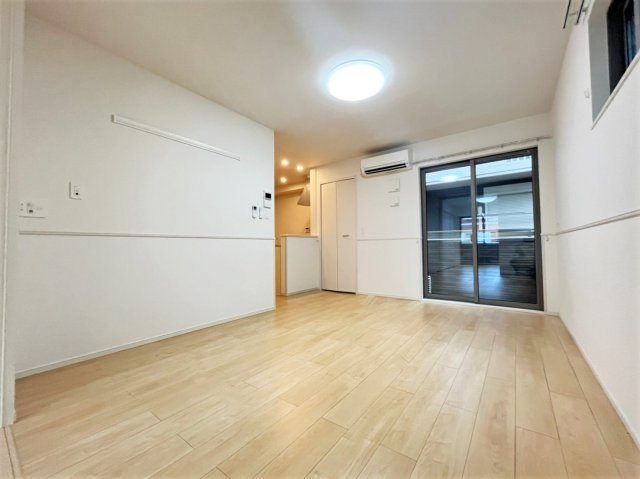 居室・リビング　同物件、別号室の参考写真です。