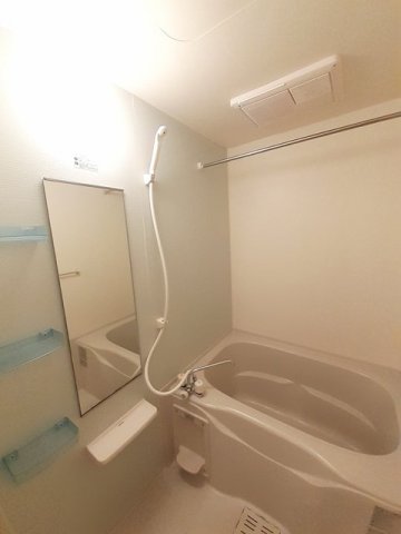 バス・シャワールーム　きれいなお風呂です