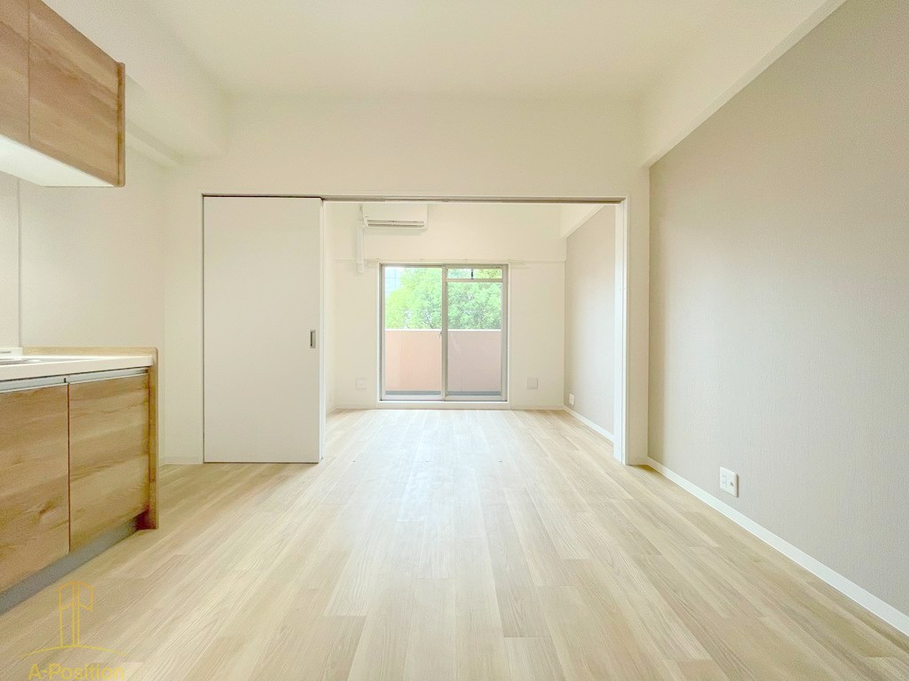 居室・リビング　フロンティアタワー九条II