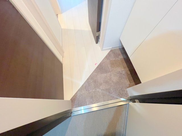 玄関　素敵な玄関は毎朝あなたを元気に送りだしてくれますよ。