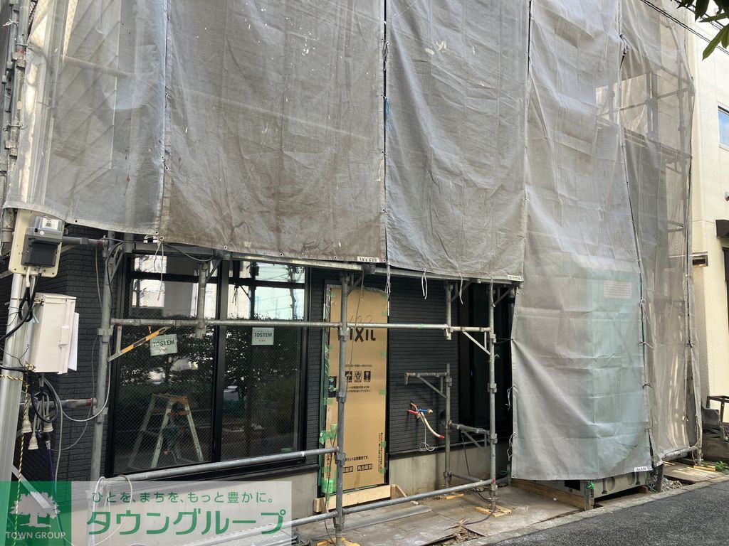 建物外観　駐車場