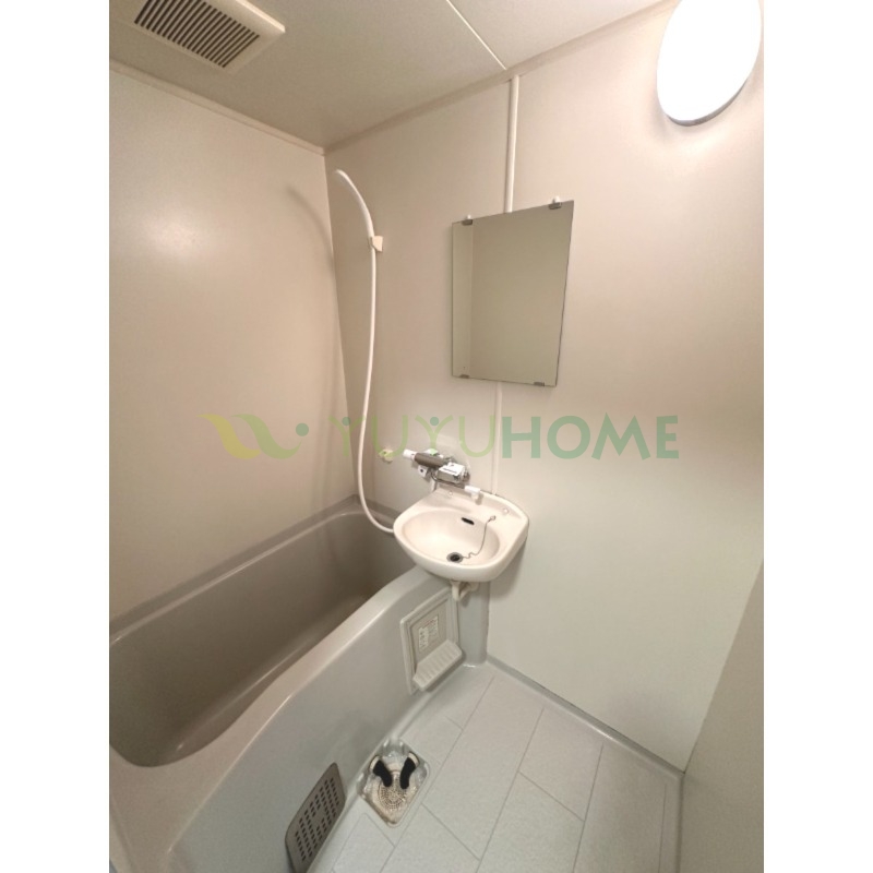 バス・シャワールーム　風呂トイレ別です