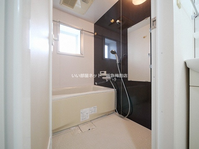 バス・シャワールーム　画像と現状が異なる場合は現状優先となります。