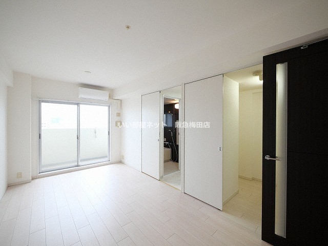 居室・リビング　画像と現状が異なる場合は現状優先となります。