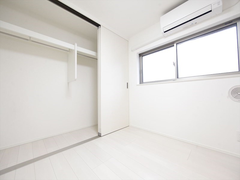 その他部屋・スペース　洋室3.4帖　クローゼット付（収納充実してます）　同仕様写真