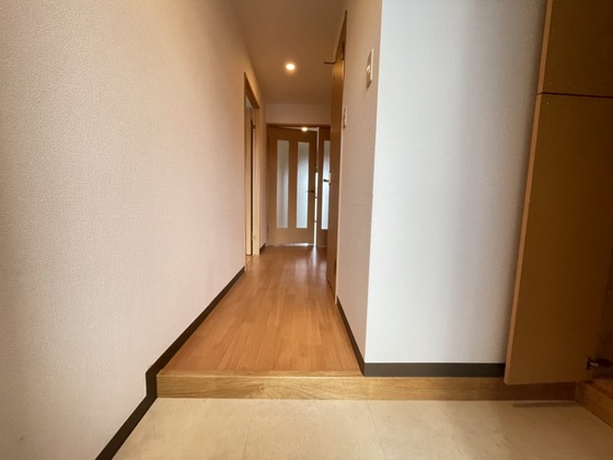 玄関　※別部屋の写真です