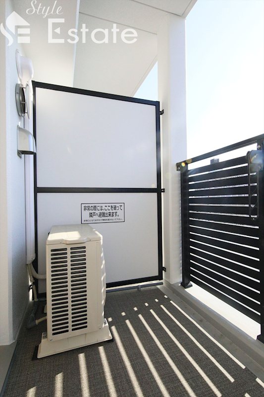 バルコニー　同仕様内装