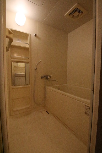 バス・シャワールーム　※別室の参考写真の為、現況優先です。