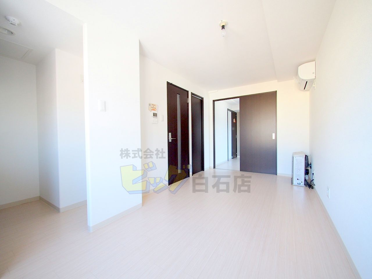 居室・リビング　日当たり良好で明るいリビングです♪