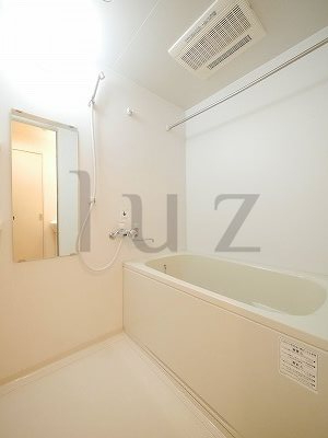 バス・シャワールーム　ゆったりくつろげるバスルームです！