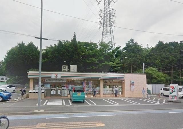 コンビニ　セブンイレブン横浜下飯田駅前店（コンビニ）まで400m