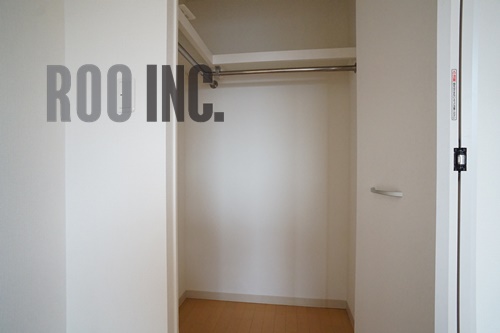 収納　写真は反転のお部屋です