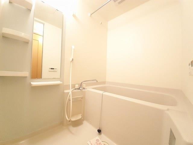 バス・シャワールーム　広いバスルームで快適です！