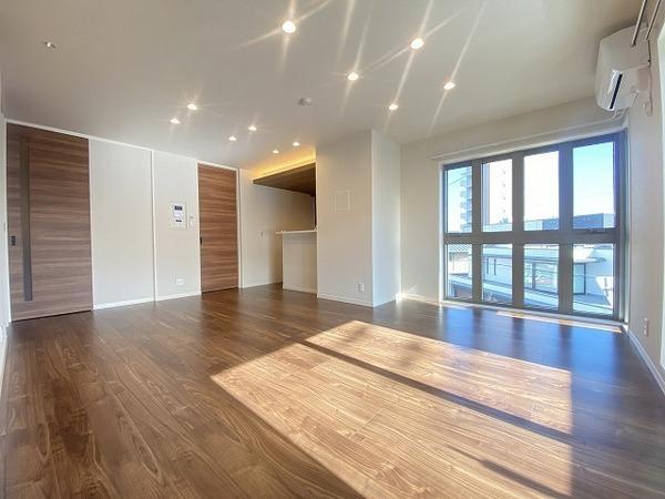 居室・リビング　室内きれいです！