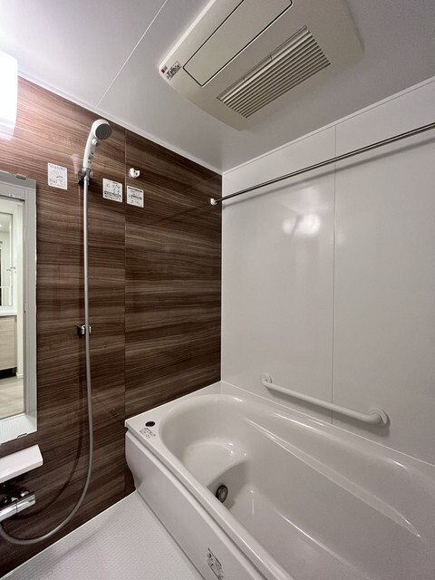 バス・シャワールーム　※写真は同タイプ住戸です。