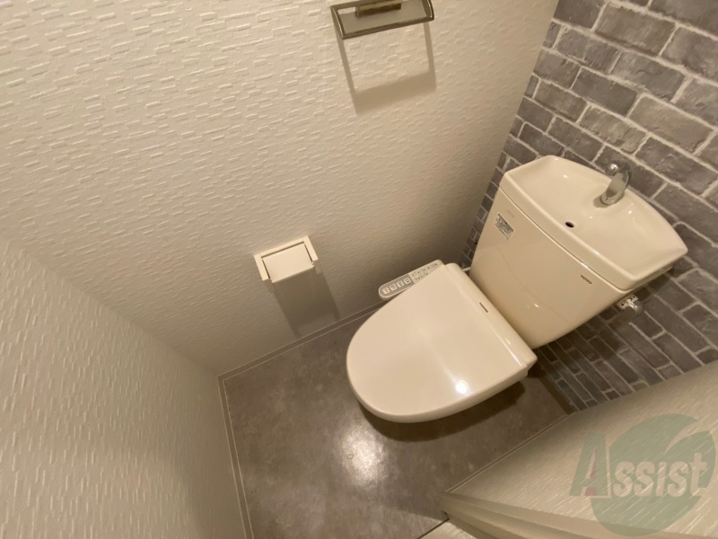 トイレ　こちらはトイレです。清潔感があり、安心して使用できます。