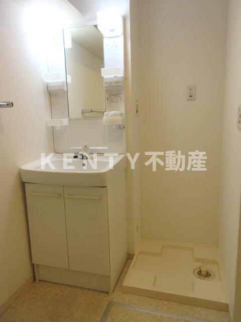 洗面設備　コンパクトで使いやすい洗面所