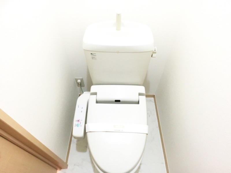 トイレ　図面と現状に相違がある場合には現状を優先